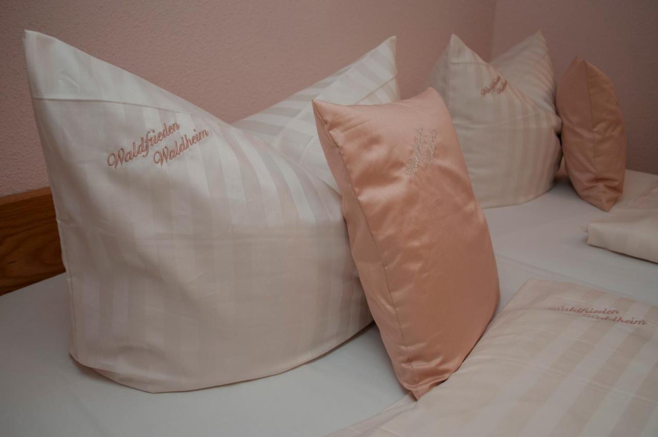 Waldfrieden Waldheim Hotel Kültér fotó